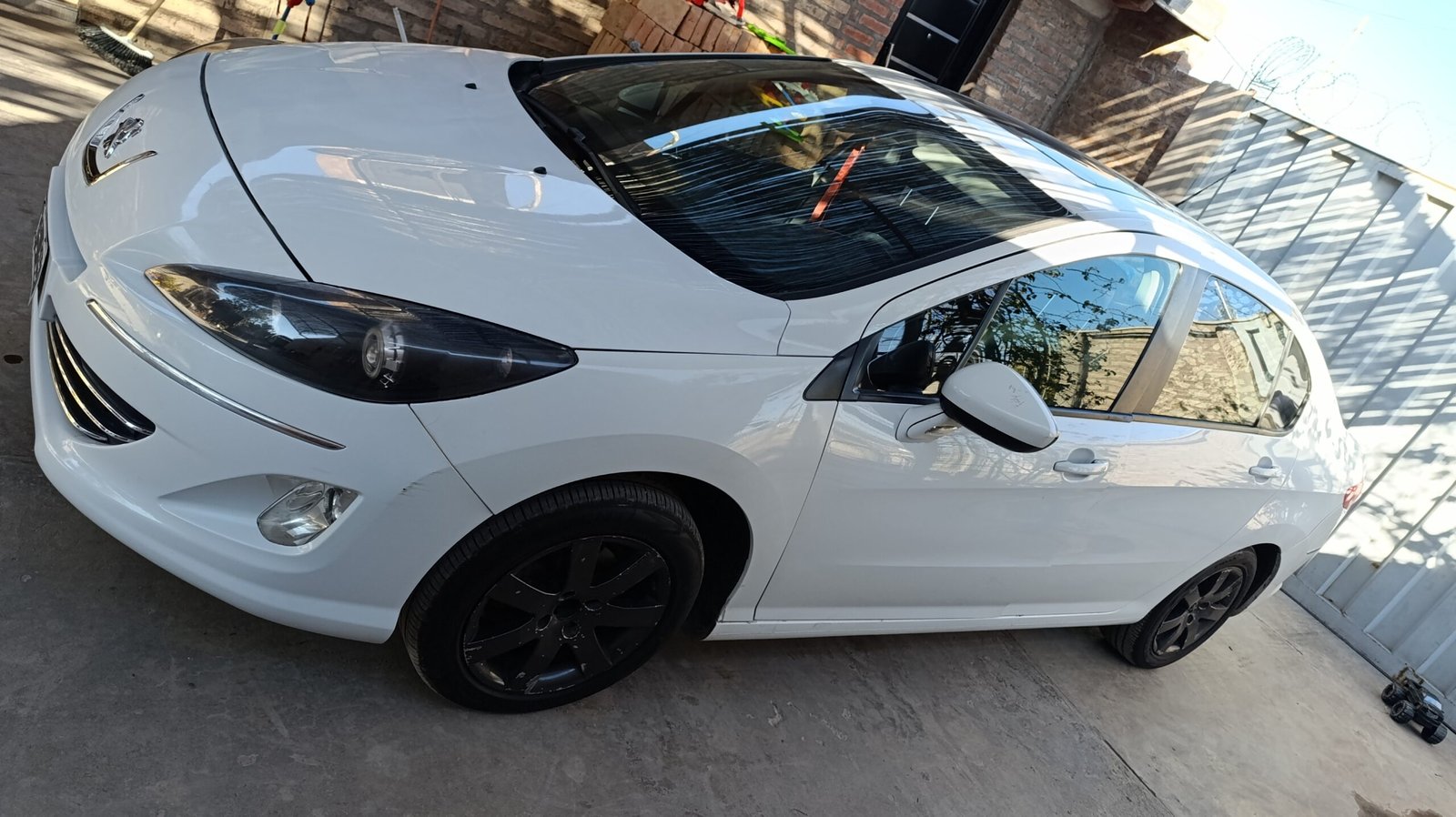 Peugeot 408 Allure Plus recibo permuta